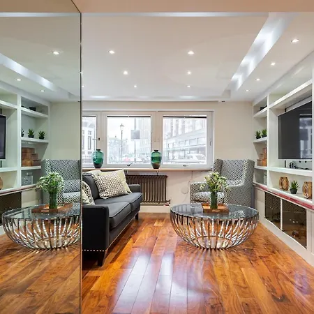 Stylish 2Bd Flat Opposite Harrods London Prime Location Exterior photo